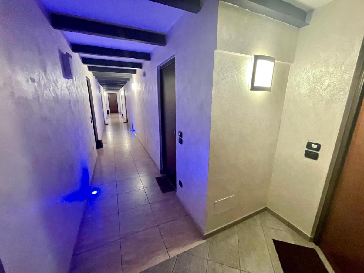 100 Torri Apartment 阿尔巴 外观 照片